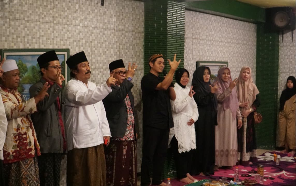 Kiai dan Gus Mojokerto Deklarasi Dukung Risma-Gus Hans