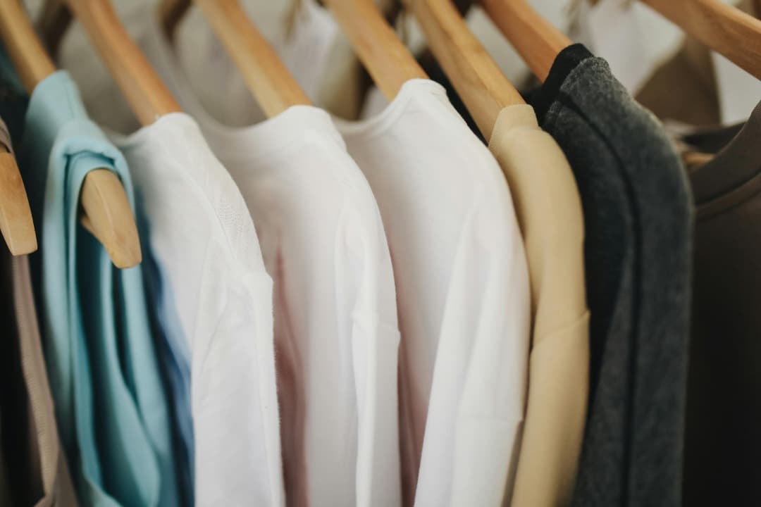 Capsule Wardrobe: Solusi Cerdas untuk Lemari Pakaian Minimalis dan Stylish