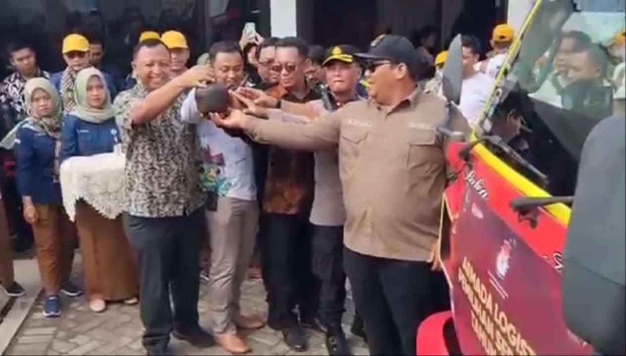 KPU Kabupaten Kediri Distribusikan Logistik Pilkada Serentak 2024