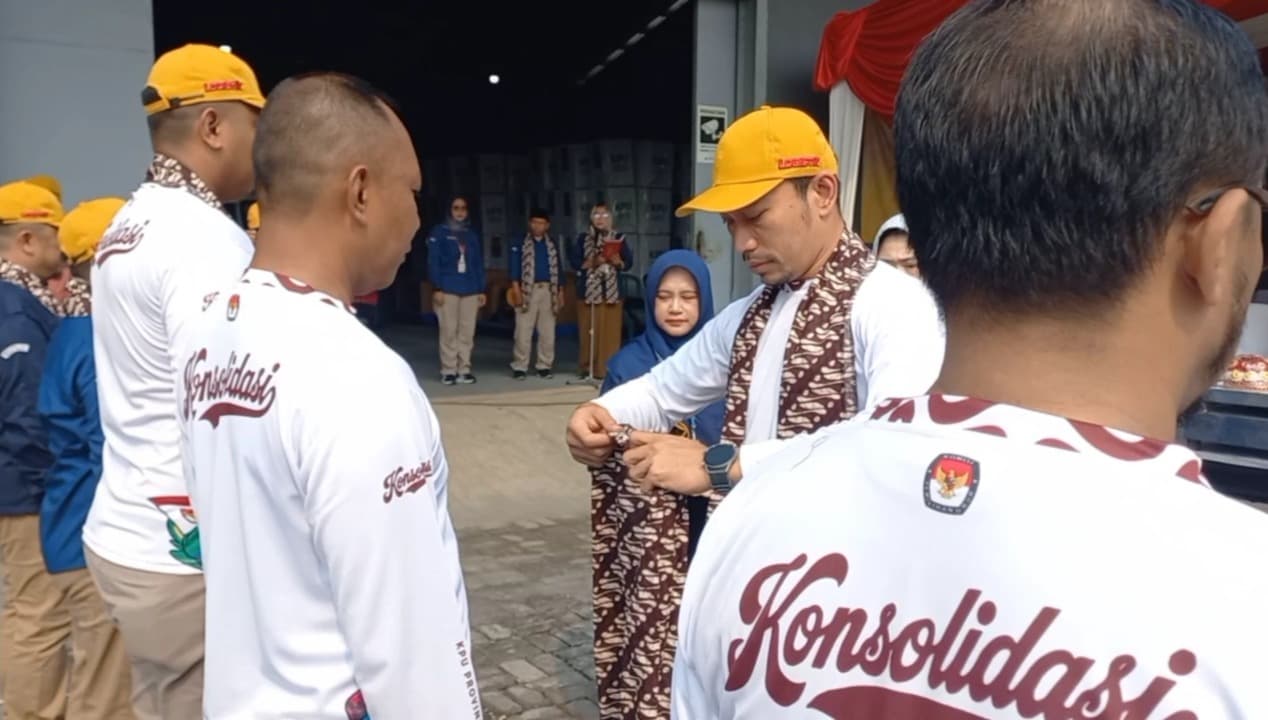 KPU Kota Probolinggo Distribusikan Logistik Pilkada 2024