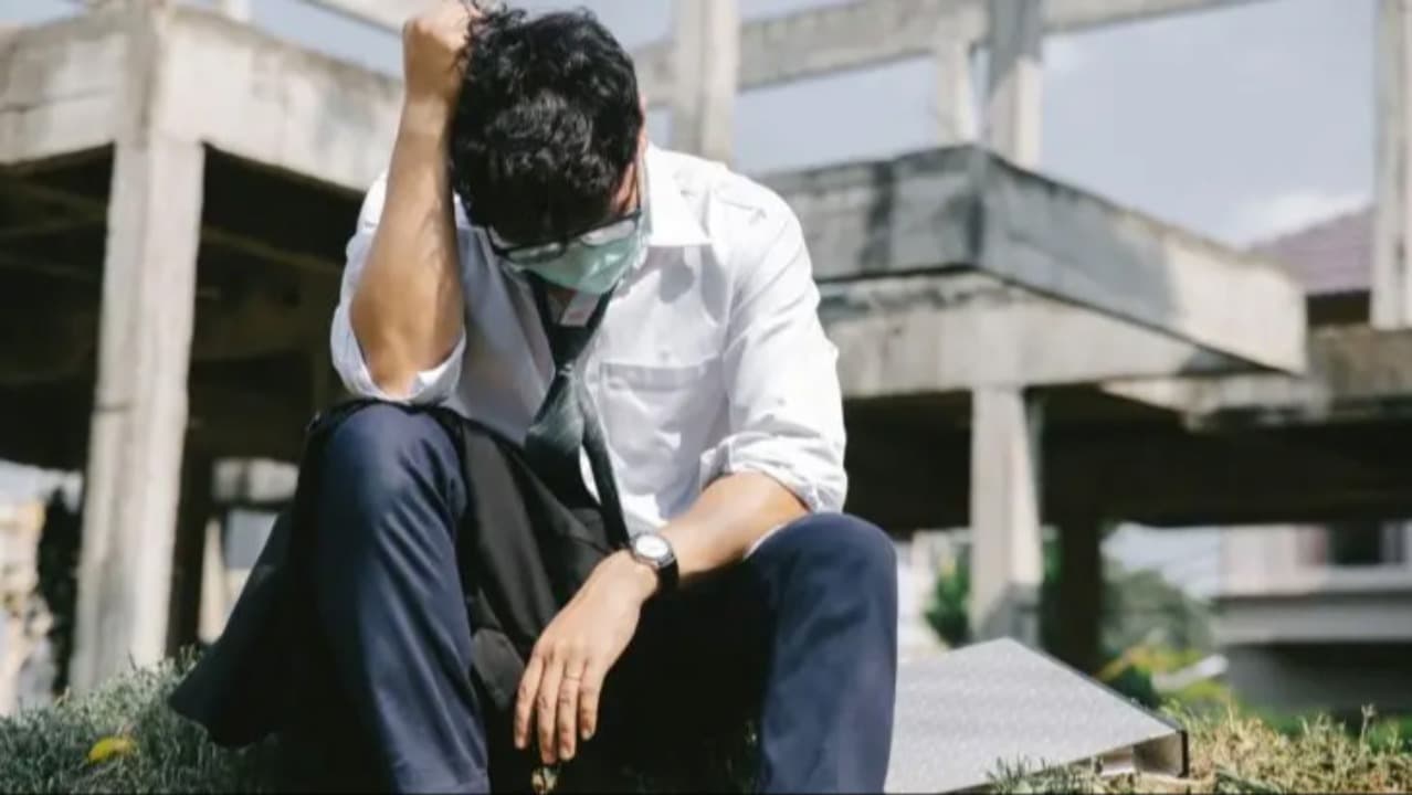 Bagaimana Tetap Kuat untuk Keluarga Saat Kehilangan Pekerjaan?