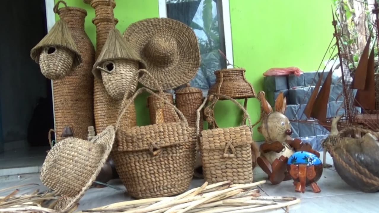 Dari Limbah Jadi Berkah, Kerajinan Eceng Gondok Asal Lumajang Tembus Pasar Eropa