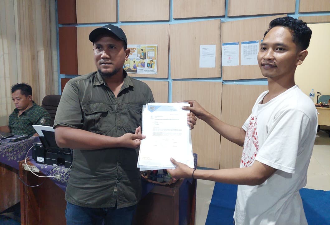 Reporter JTV Ambil Formulir Pendaftaran Bacalon Ketua PWI Mojokerto