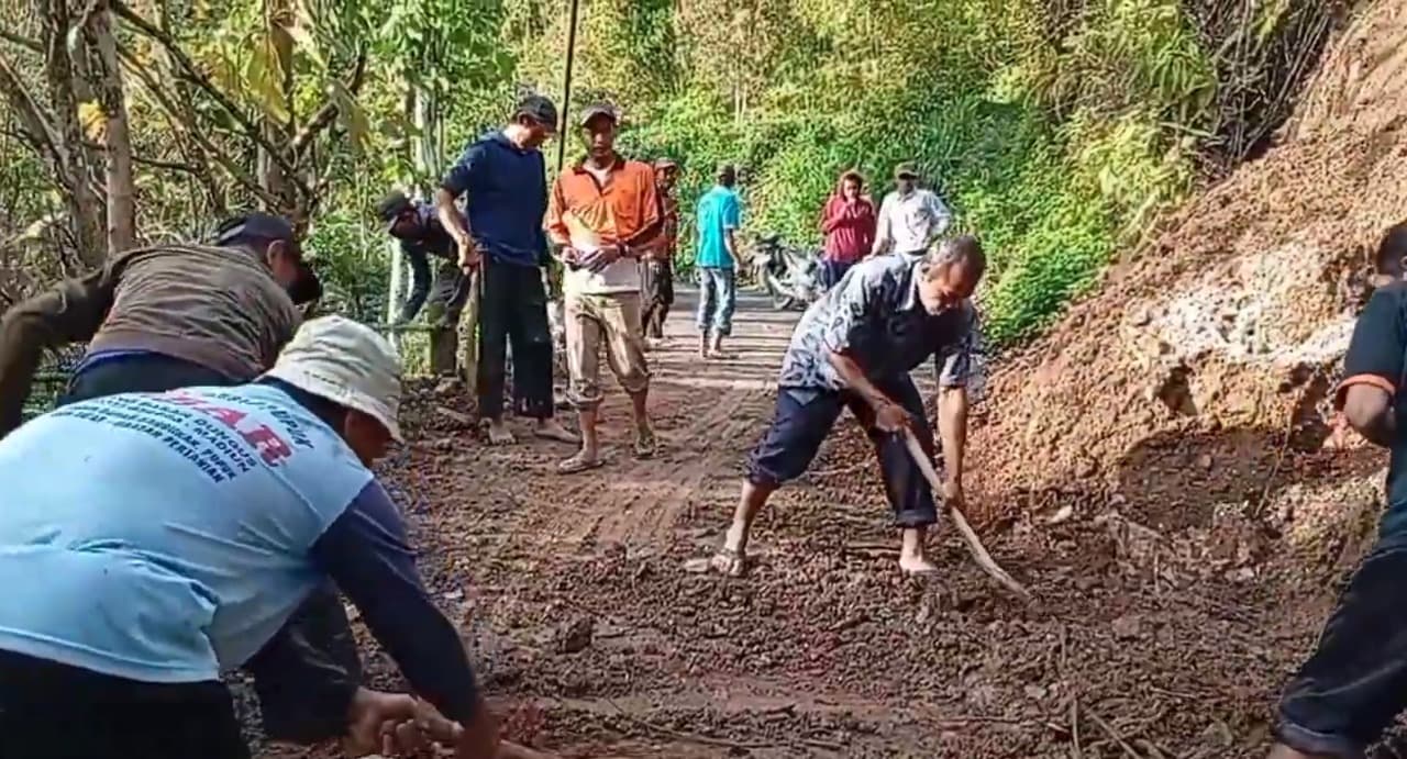 Longsor Kembali Terjadi di Lereng Wilis Setelah Diguyur Hujan Deras