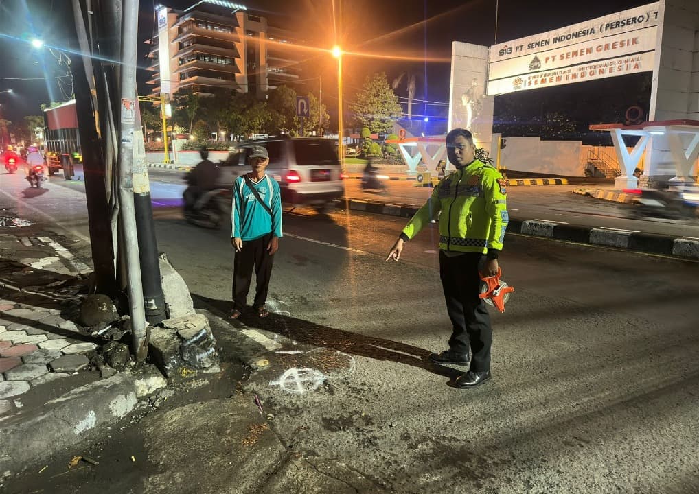 Ayah-Anak Ditabrak Truk di Gresik, Bocah 4 Tahun Tewas