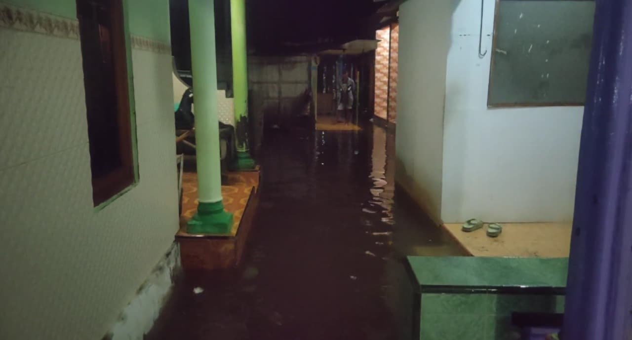 Banjir Rob Terjang Tiga Dusun di Panarukan, Puluhan Rumah Terendam