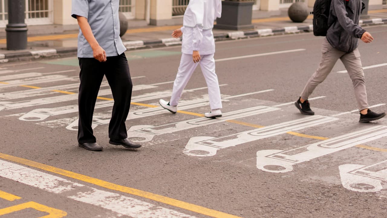 Tak Ada Waktu untuk Olahraga? Luangkan 30 Menit Sehari untuk Jalan Kaki