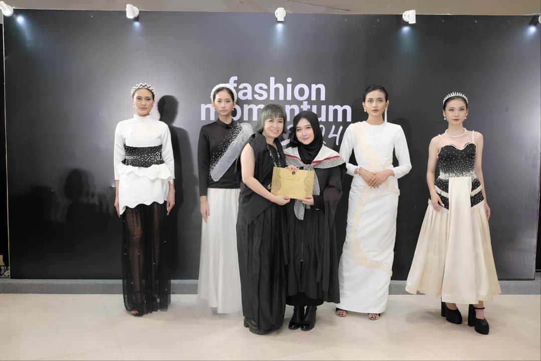 9 Young Designer for Haute Couture Unjuk Karya di Fashion Momentum 2024 Graduation Show PISON AFF