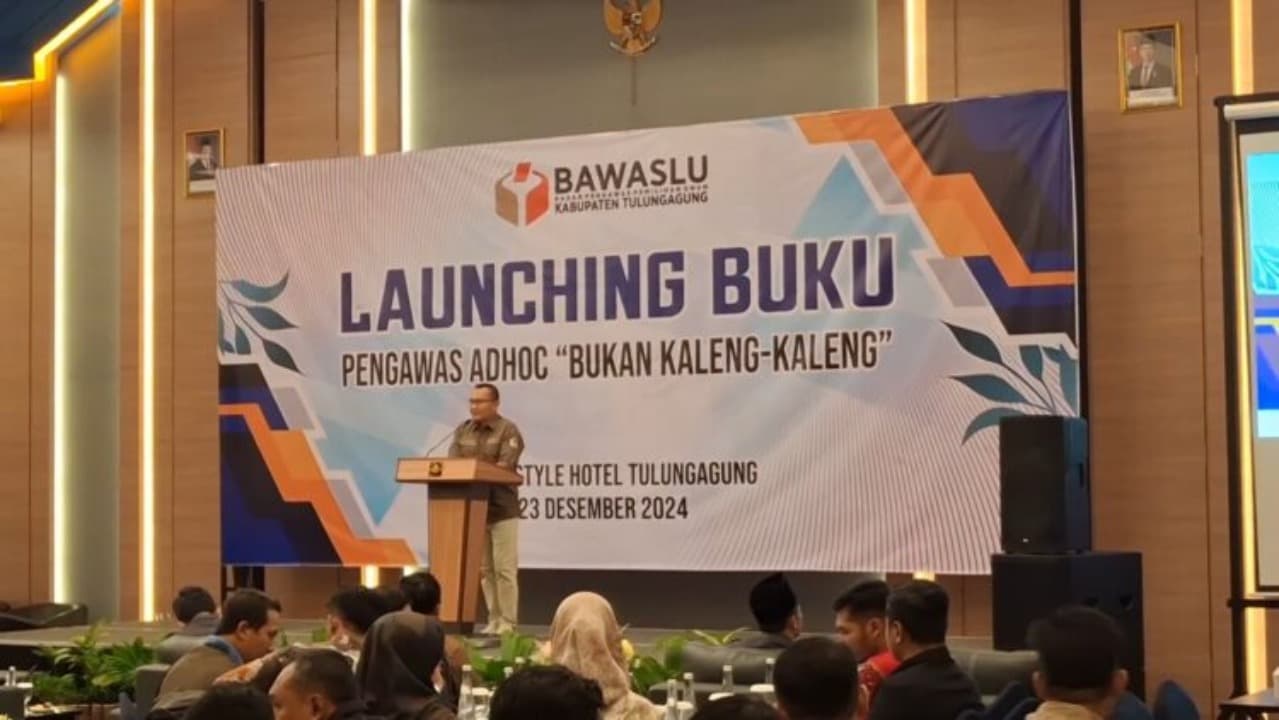 Apresiasi Pengawas Pemilu 2024, Bawaslu Tulungagung Luncurkan Buku ‘Pengawas Ad Hoc Bukan Kaleng-Kaleng’