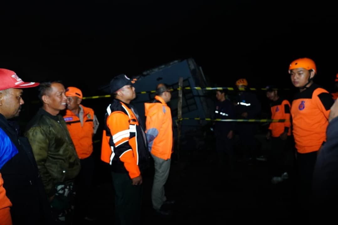 Tanah Longsor di Villa Manzara, Pj. Wali Kota Batu Tinjau Langsung Lokasi