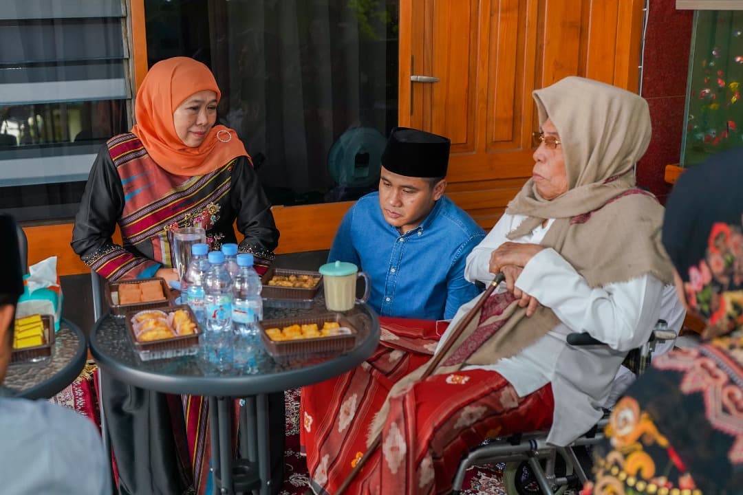 Sowan KH Nurul Huda Djazuli, Khofifah Apresiasi Ponpes Al Falah Ploso