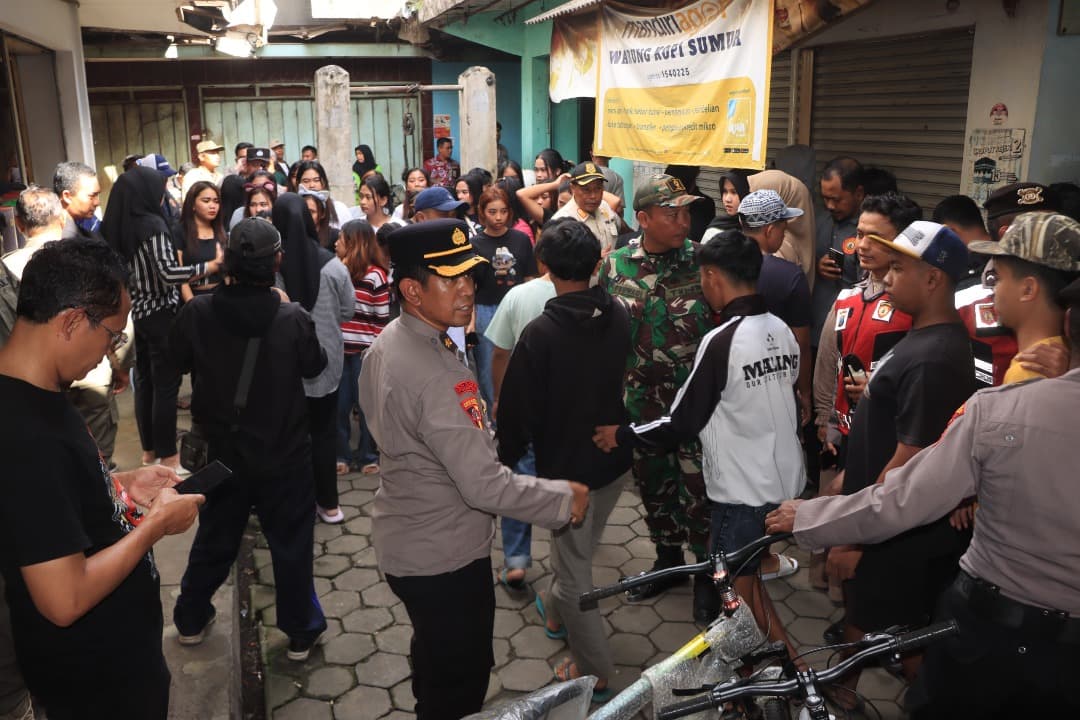 Usai Viral, Aparat Gabungan Razia Warung ‘Kopi Cetol’ di Gondanglegi