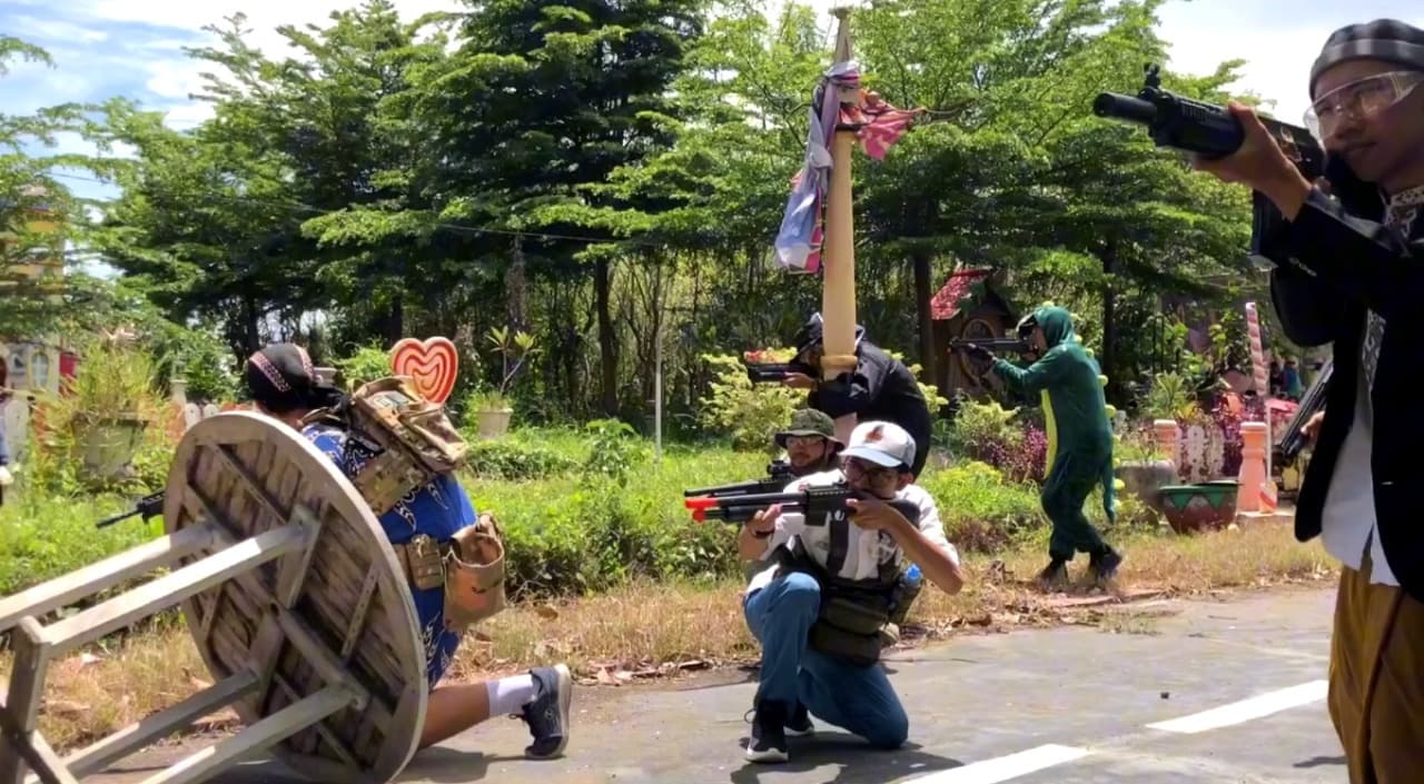 Serunya Bertanding Airsoftgun dengan Kostum Cosplay di Kediri