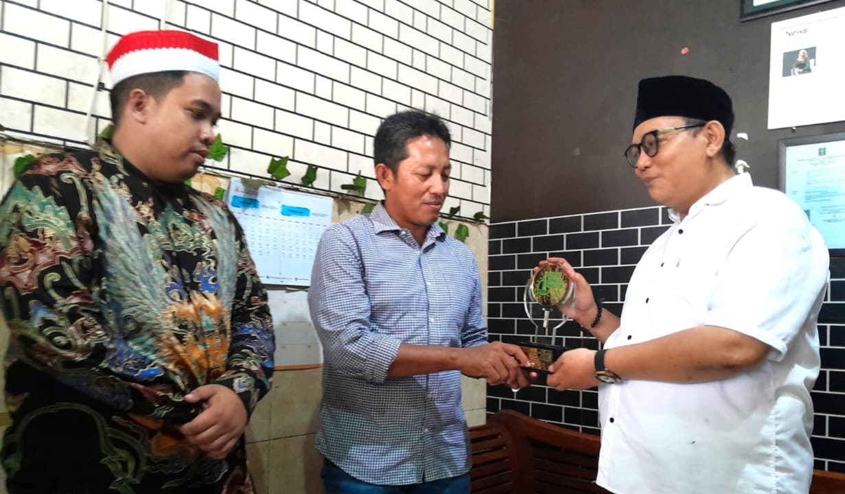 Konsisten Mengorganisir Pemuda, Addin Jauharudin Raih Penghargaan Tokoh Nahdliyin Inspiratif