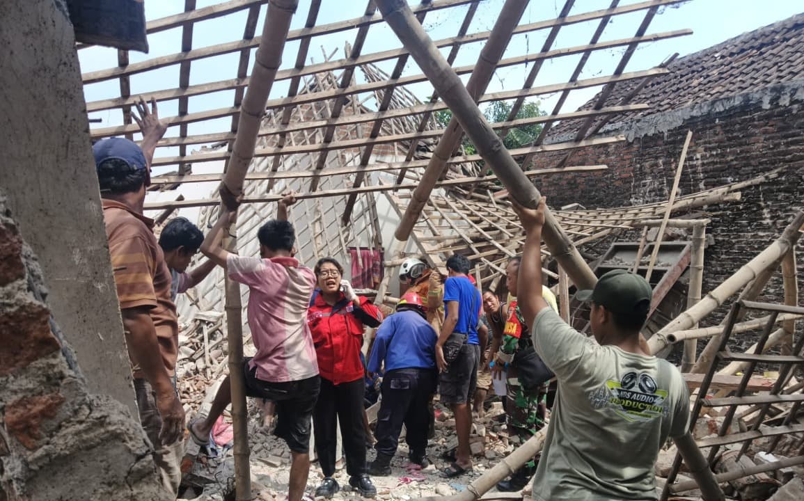 BPBD Mojokerto Catat 10 Rumah Rusak Akibat Ledakan di Rumah Aipda Maryudi