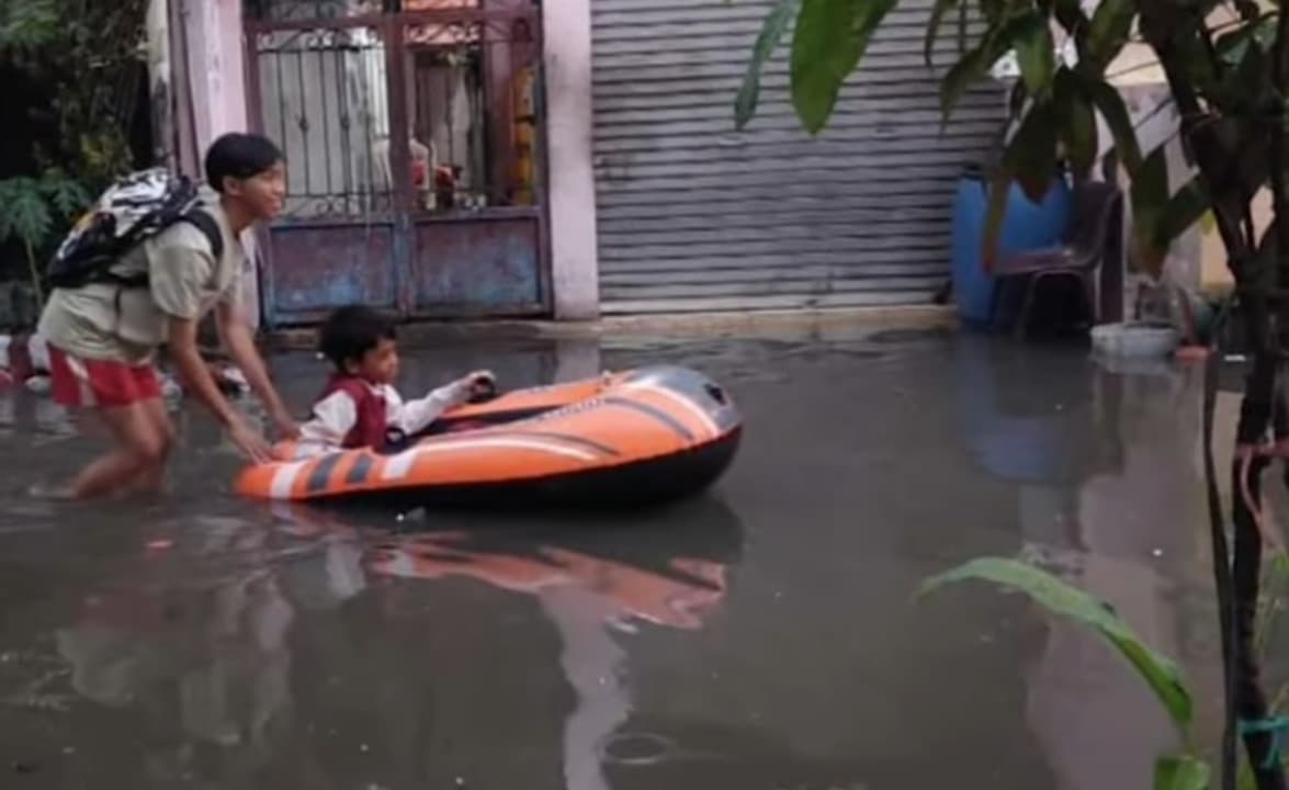 Diguyur Hujan Seharian, Bungurasih Timur Terendam Banjir