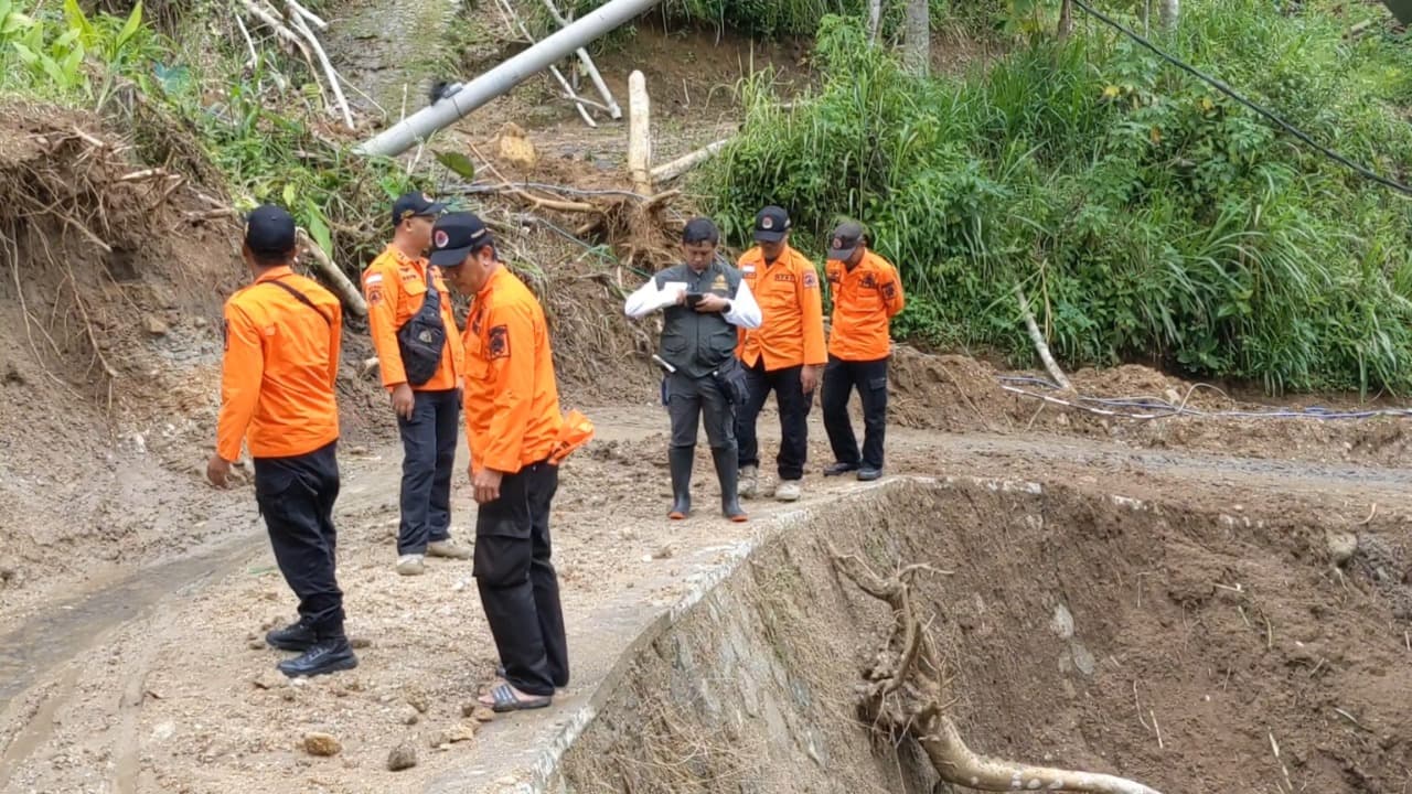 PVMBG Teliti Bencana Tanah Gerak Dan Longsor Di Trenggalek