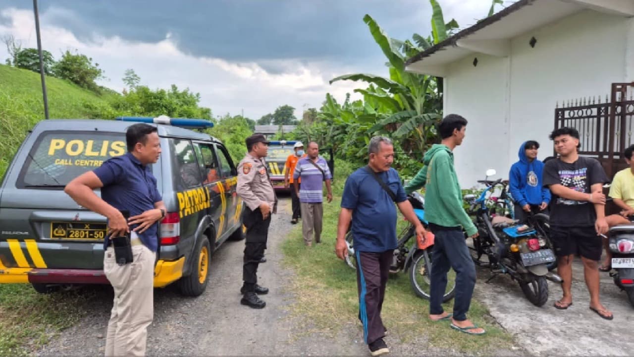 Antisipasi Praktek Mesum, Petugas Gabungan Razia Kos di Nganjuk