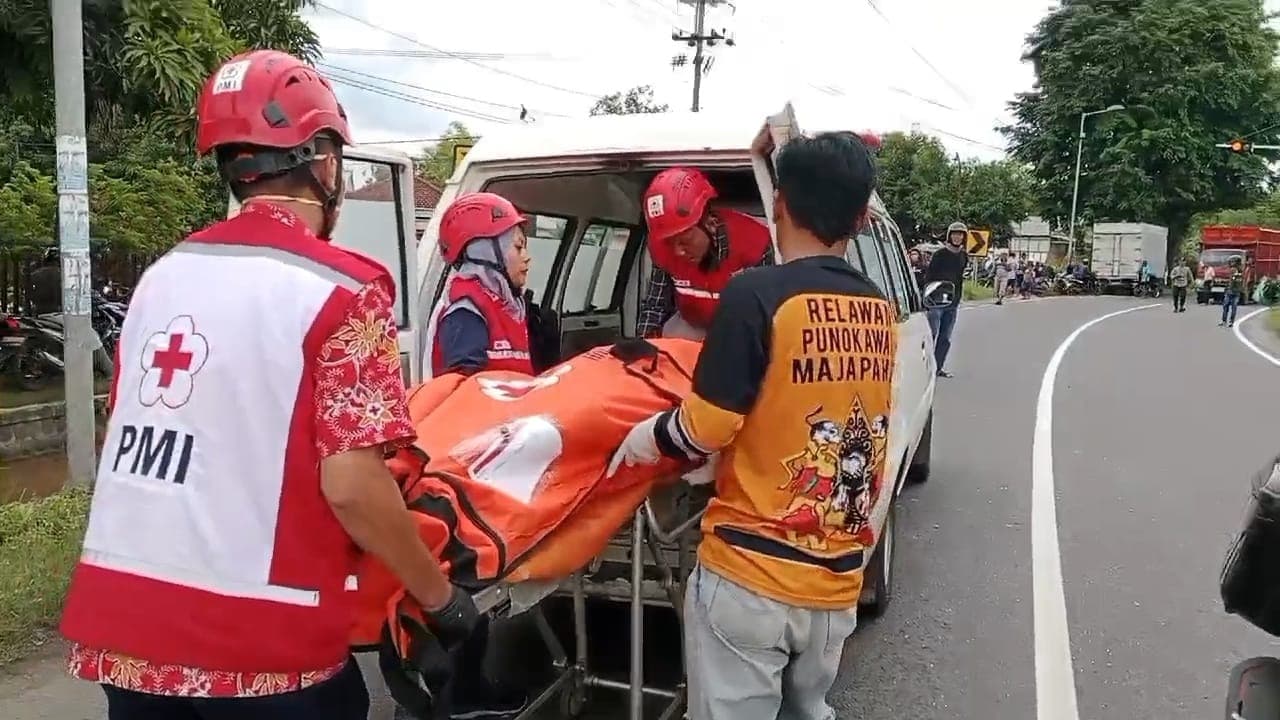 Adu Banteng Truk Vs Motor, Pengendara Asal Jombang Tewas