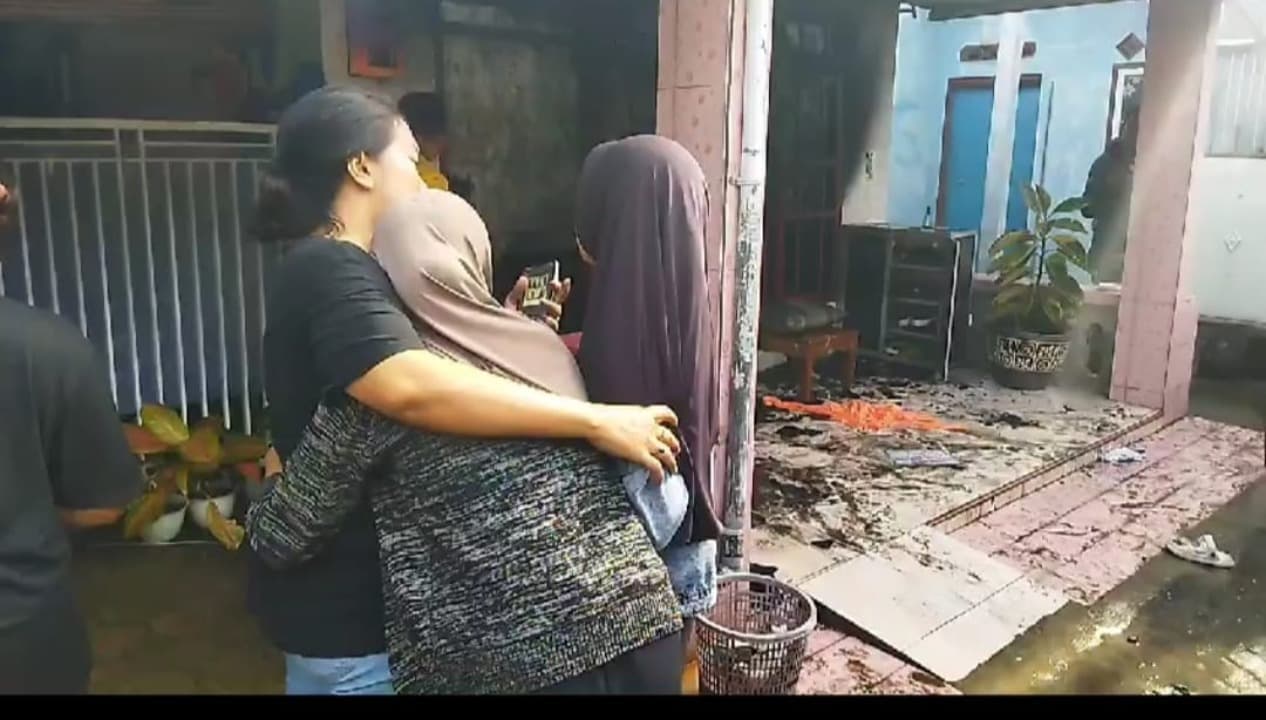 Ditinggal Penghuni Mandi, Rumah di Gedeg Mojokerto Terbakar