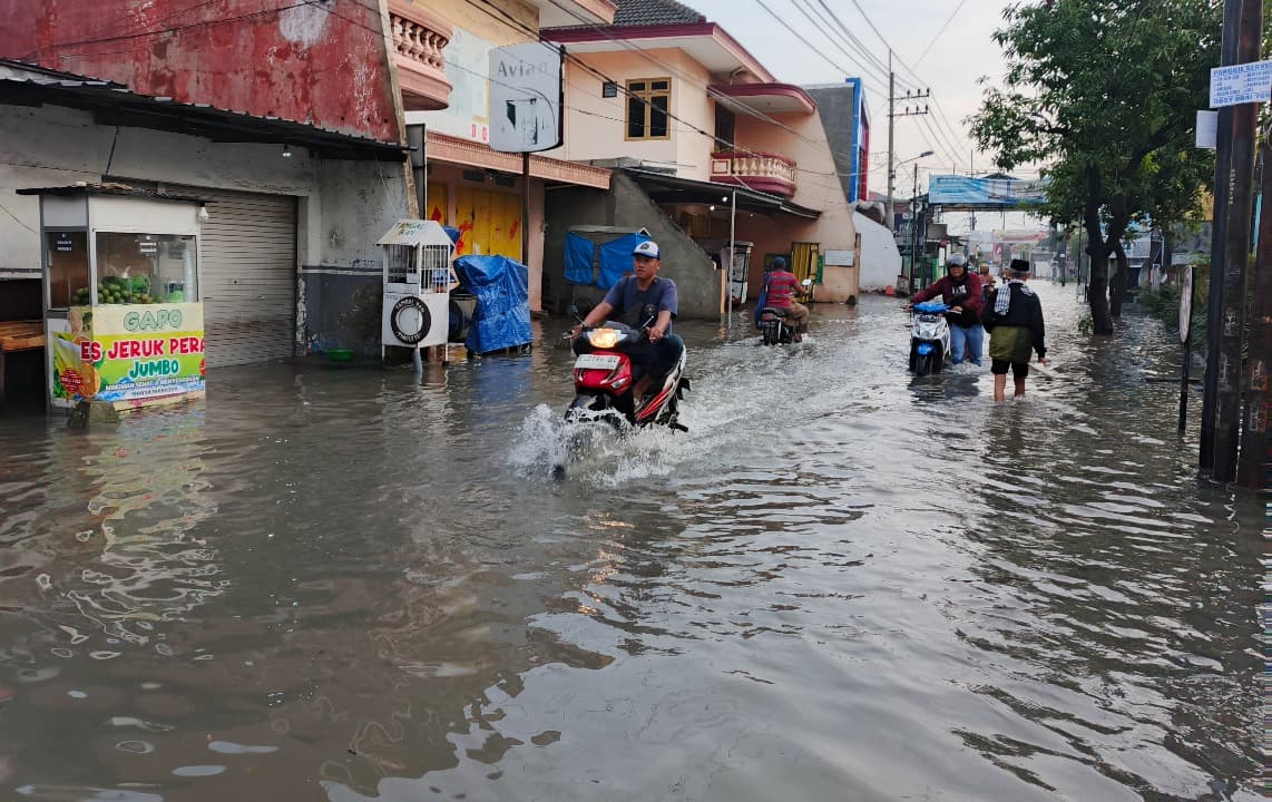 Diguyur Hujan 3 Jam, Sejumlah Wilayah di Sidoarjo Terendam Banjir