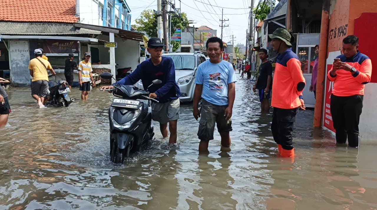 Banjir di Medaeng Belum Surut, BPBD Sidoarjo Turun ke Lokasi