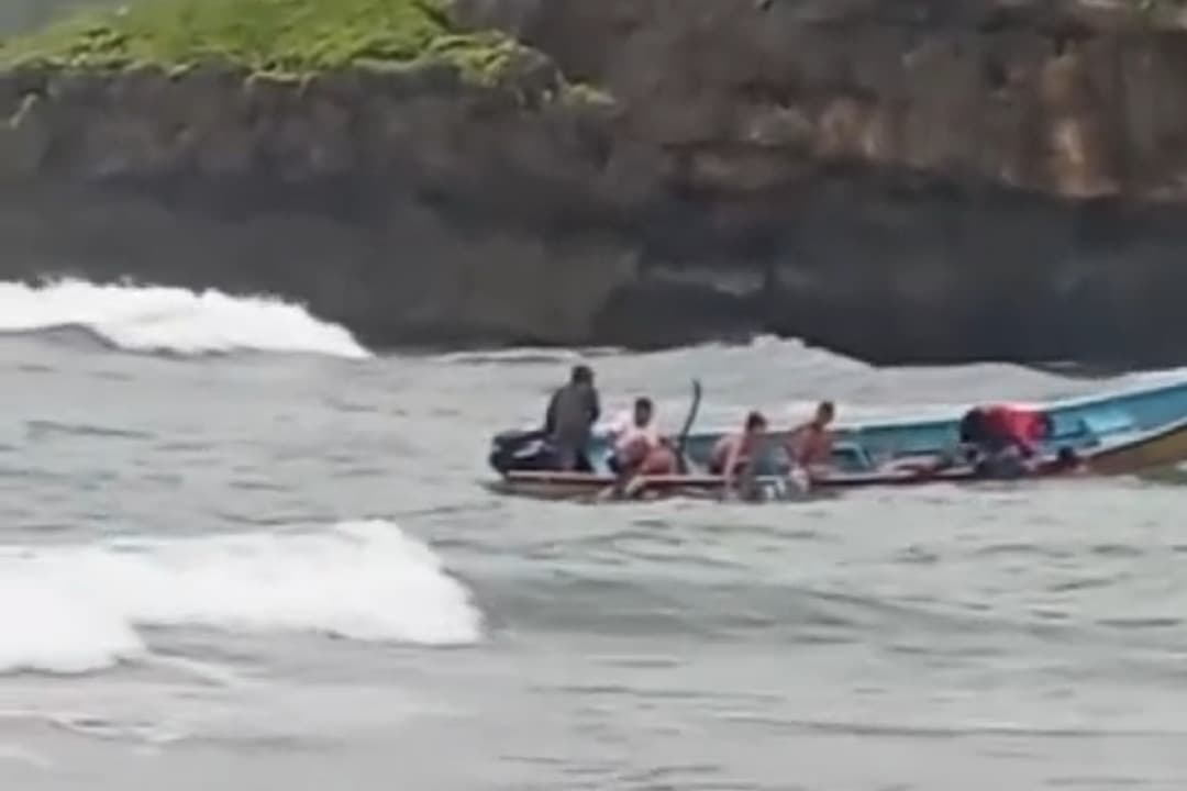 Terseret Ombak Pantai Drini, 3 Siswa SMPN 7 Mojokerto Tewas