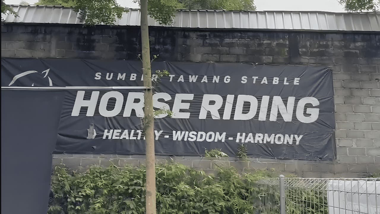 Serunya Berwisata Sambil Berkuda di Sumber Tawang Stable Kediri