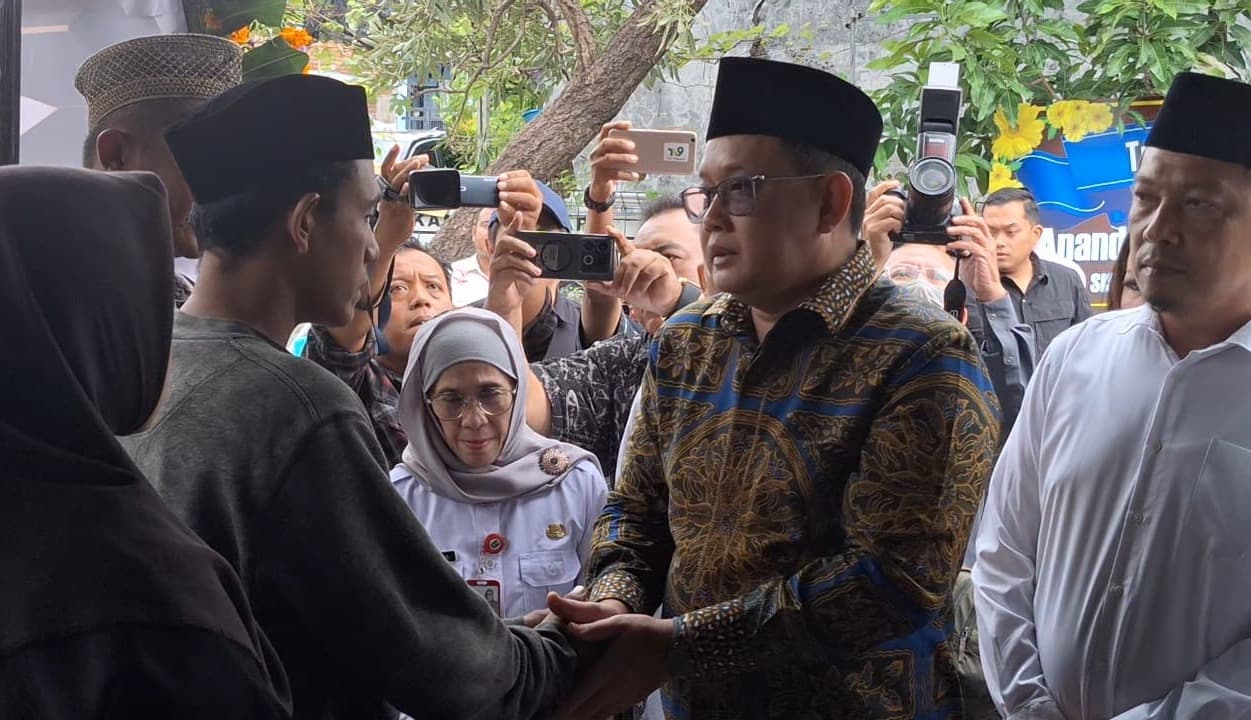 Takziah ke Rumah Duka, Pj Gubernur Jatim Akan Evaluasi Outing Class