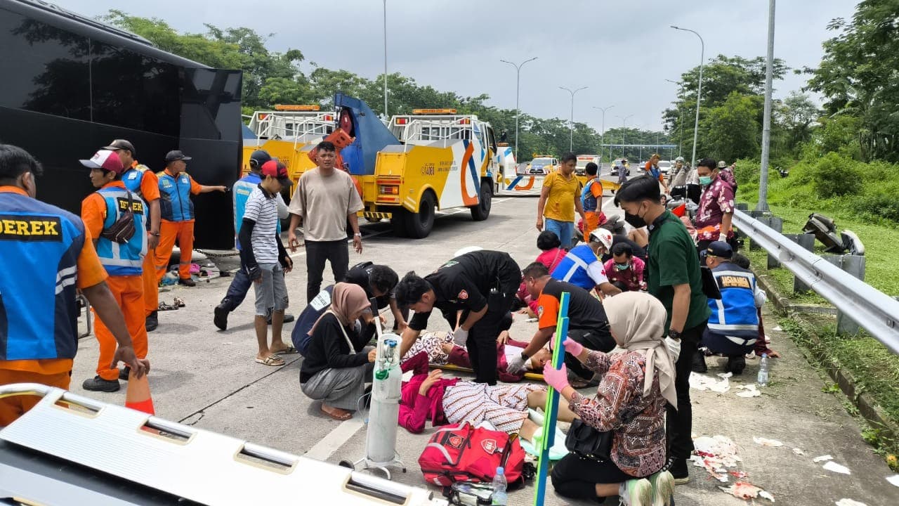 Satu Siswa Meninggal, Korban Laka Bus Rombongan SMAN 1 Porong Menjadi 2 Orang