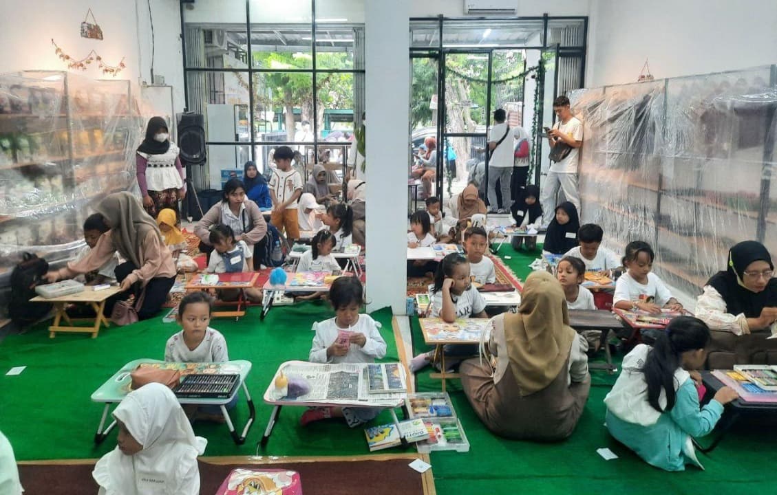 Tingkatkan Motorik Anak, 75 Pelajar Ikuti Lomba Mewarnai di Toko Oleh-oleh Elina Mojokerto