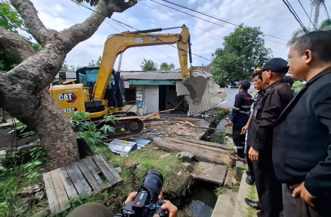 Eksekusi Lahan Milik PT KAI Depan Stasiun Sempat Ricuh