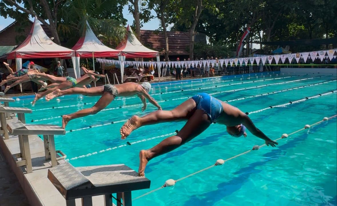 HIPMI Kabupaten Mojokerto Dukung Event Cokelat Mojopahit Fun Swimming 2025