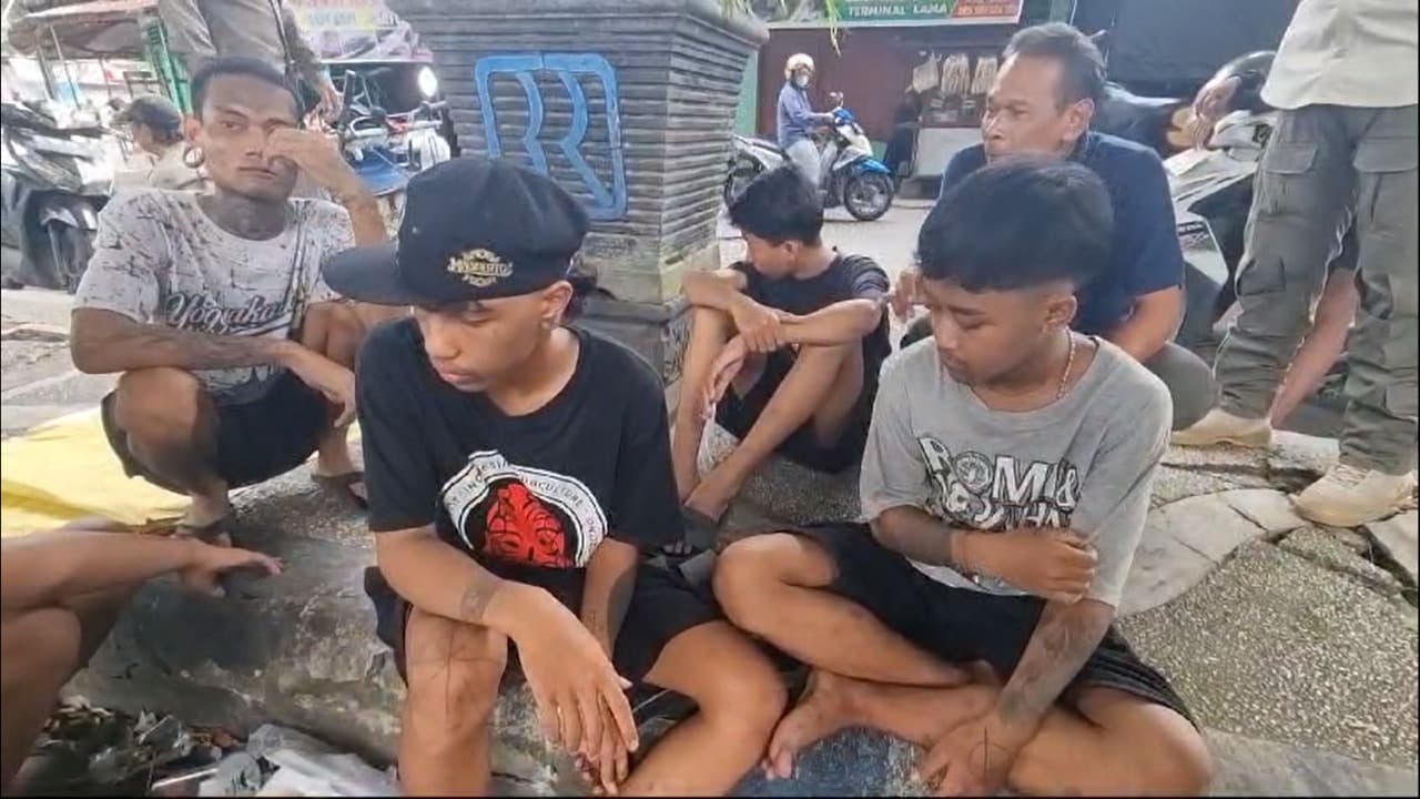 Satpol PP Nganjuk Amankan 5 Anak Jalanan, Tiga Masih Pelajar