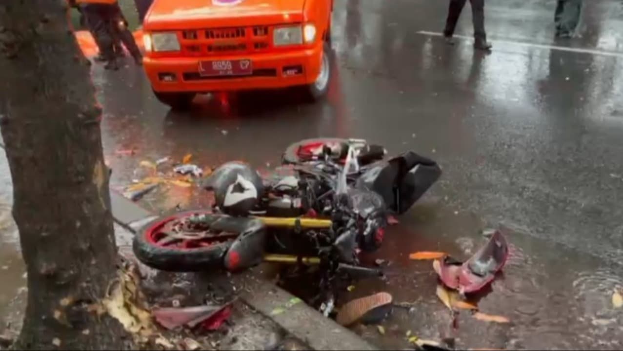 Pemotor CBR 250 Dikendarai Pelajar Tabrak Pria Nongkrong hingga Tewas