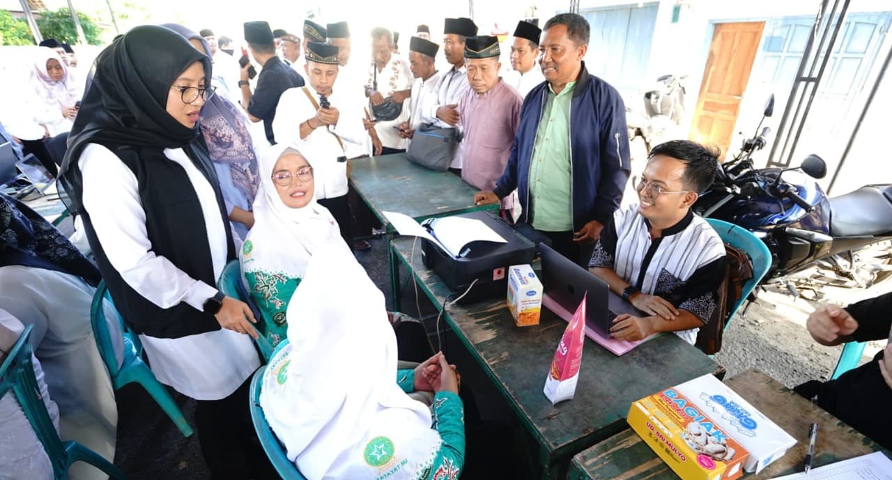 Bupati Ipuk Lakukan Jemput Bola Layanan Publik di Ujung Selatan Banyuwangi