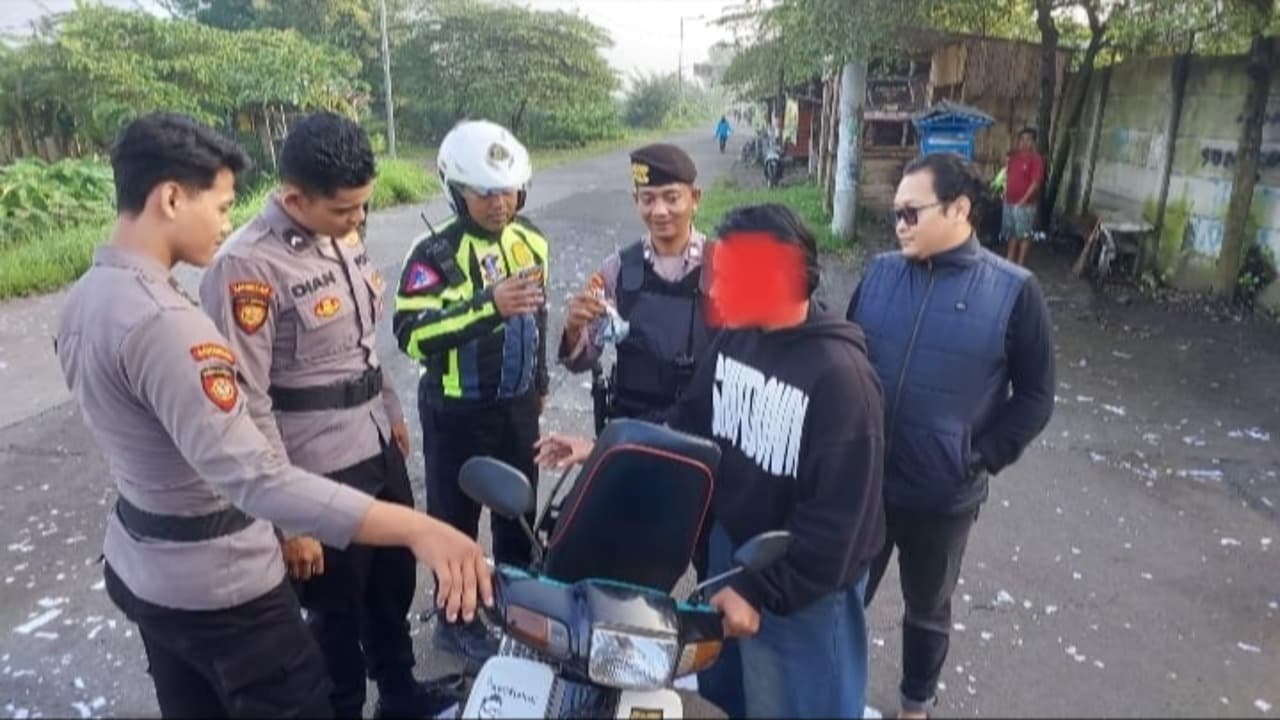 Patroli Polres Mojokerto Amankan 2 Pelajar Bawa 68 gram Bubuk Petasan