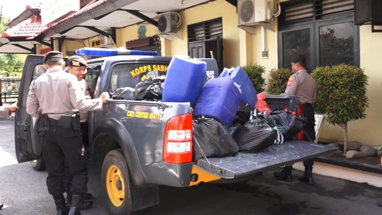 Ops Pekat Semeru, Polres Madiun Amankan 750 Liter Miras