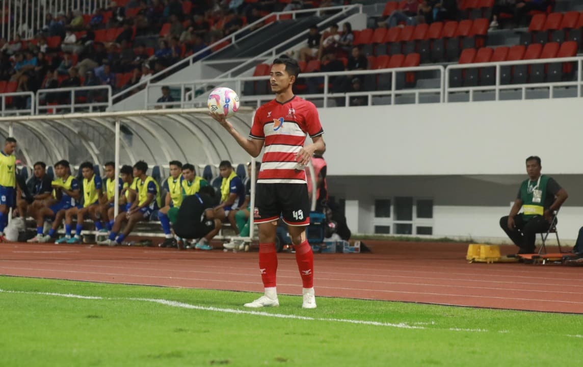 Madura United Kalahkan PSIS, Perasaan Taufik Hidayat Campur Aduk