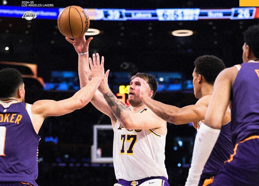 Kalahkan Phoenix Suns, LA Lakers Putus Kekalahan Beruntun