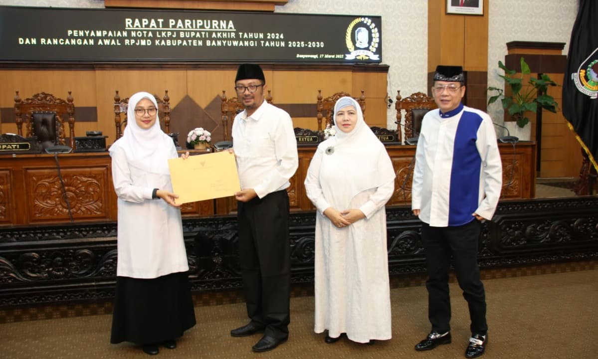 Bupati Banyuwangi Sampaikan LKPJ 2024