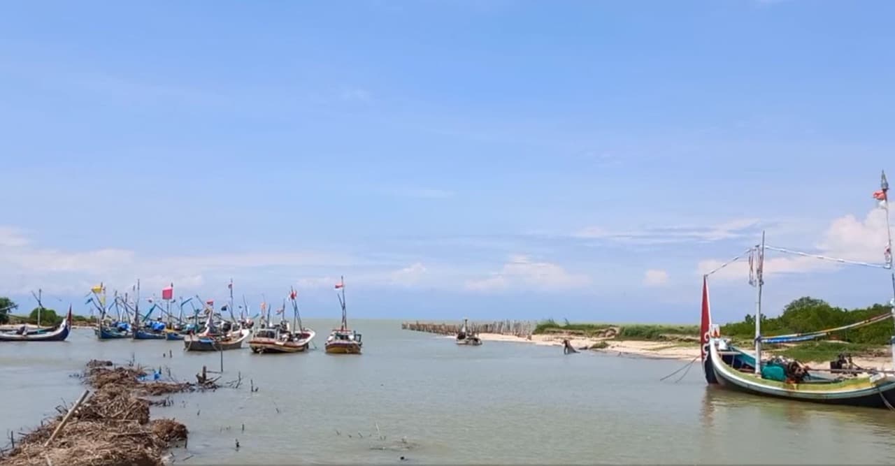 Heboh Pagar Laut di Tanjung Pamekasan