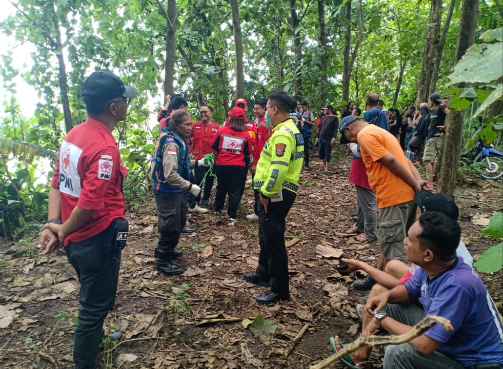 Mayat Laki-laki Bertato Naga Ditemukan Tewas di Sungai Brantas Mojokerto