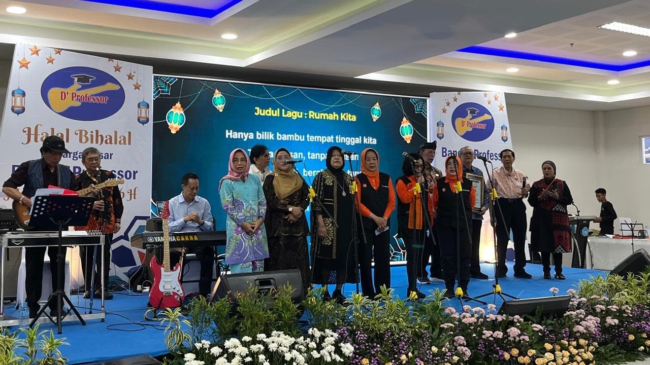 D'Professor: Ketika Para Guru Besar Menyanyikan Nada-Nada Inspirasi