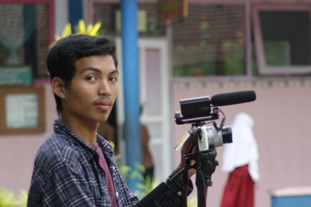 Kisah Imam Rifqi Wicaksono: Belajar di Kampus, Berkarya di Balik Kamera