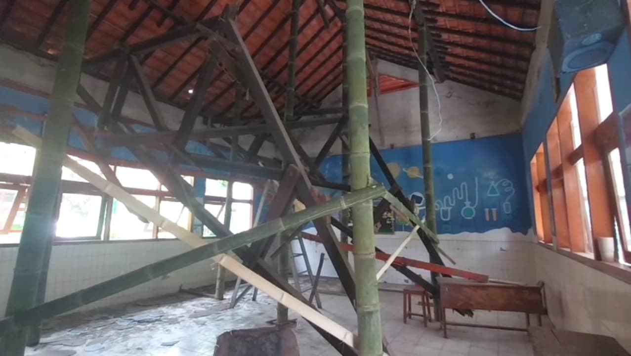 Plafon Roboh di SMPN 1 Ngariboyo Magetan, Enam Ruang Kelas Ditutup