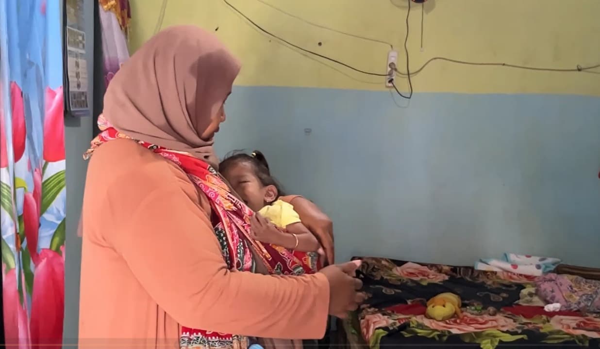 Kisah Pilu Balita Asal Lumajang yang Lahir Tanpa Anus