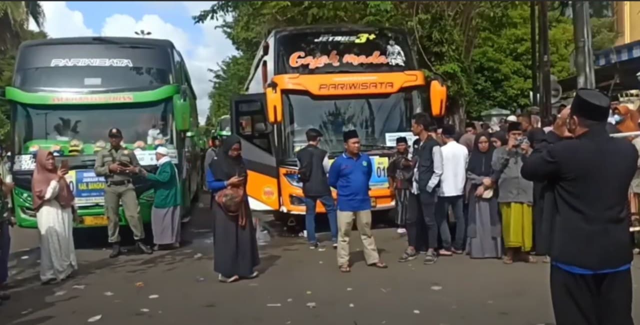 540 Calon Jemaah Haji Bangkalan Diberangkatkan, Tangis Haru Iringi Pemberangkatan
