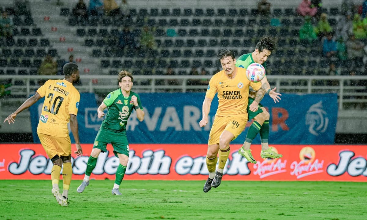 Ditahan Semen Padang 1-1, Persebaya Kembali Gagal Gusur Dewa United