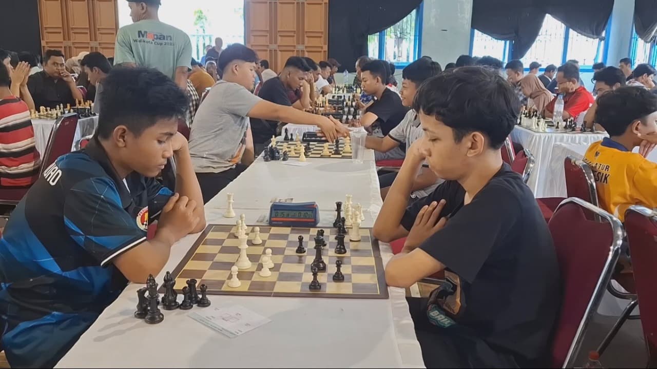 Ratusan Atlet Catur Ikuti Turnamen Nasional Wali Kota Kediri Cup 2025